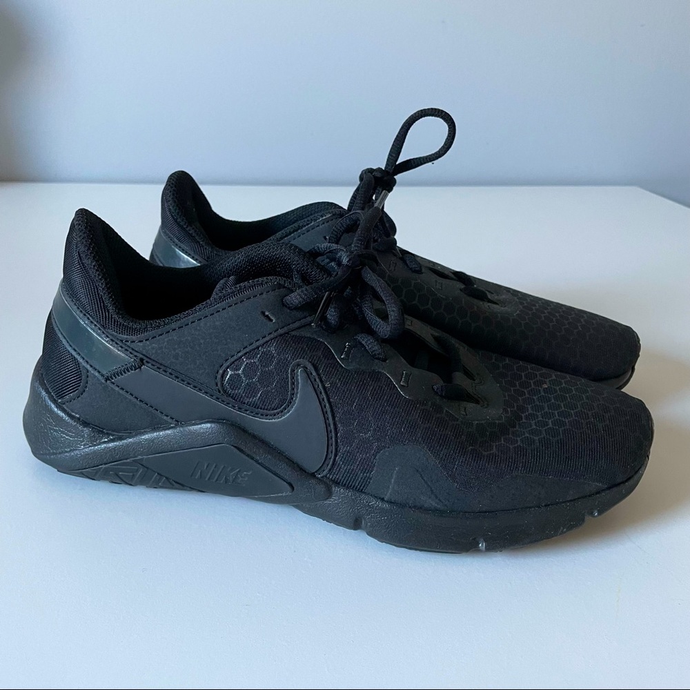 Nike Women’s Legend Essential 2 Sneakers - Size 8.5 - EUC